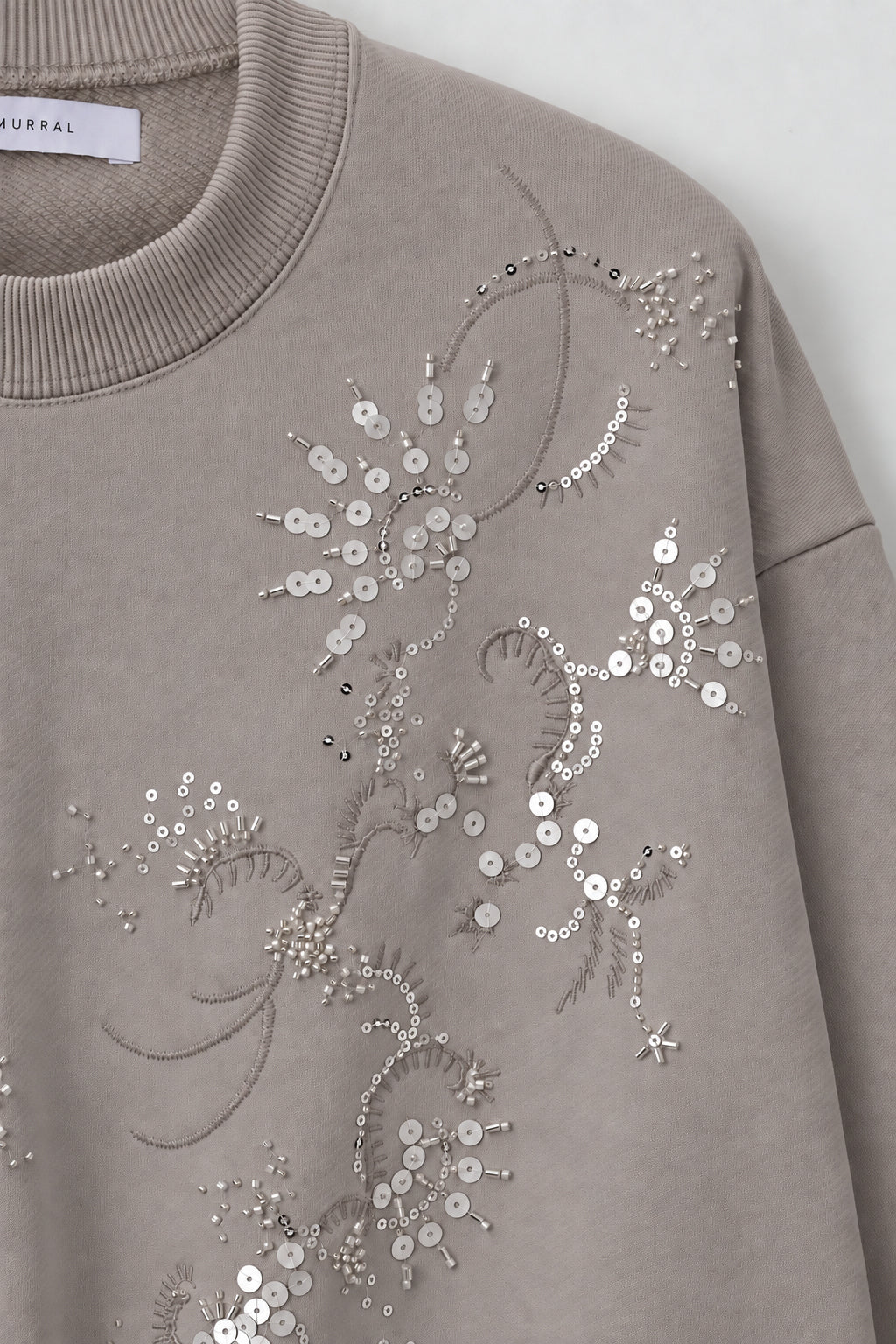 Glint beads embroidered sweatshirt (Greige)