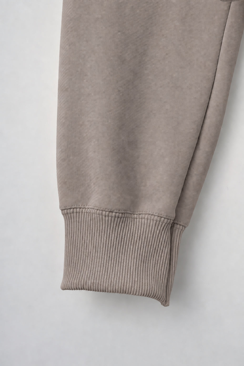 Glint beads embroidered sweatshirt (Greige)
