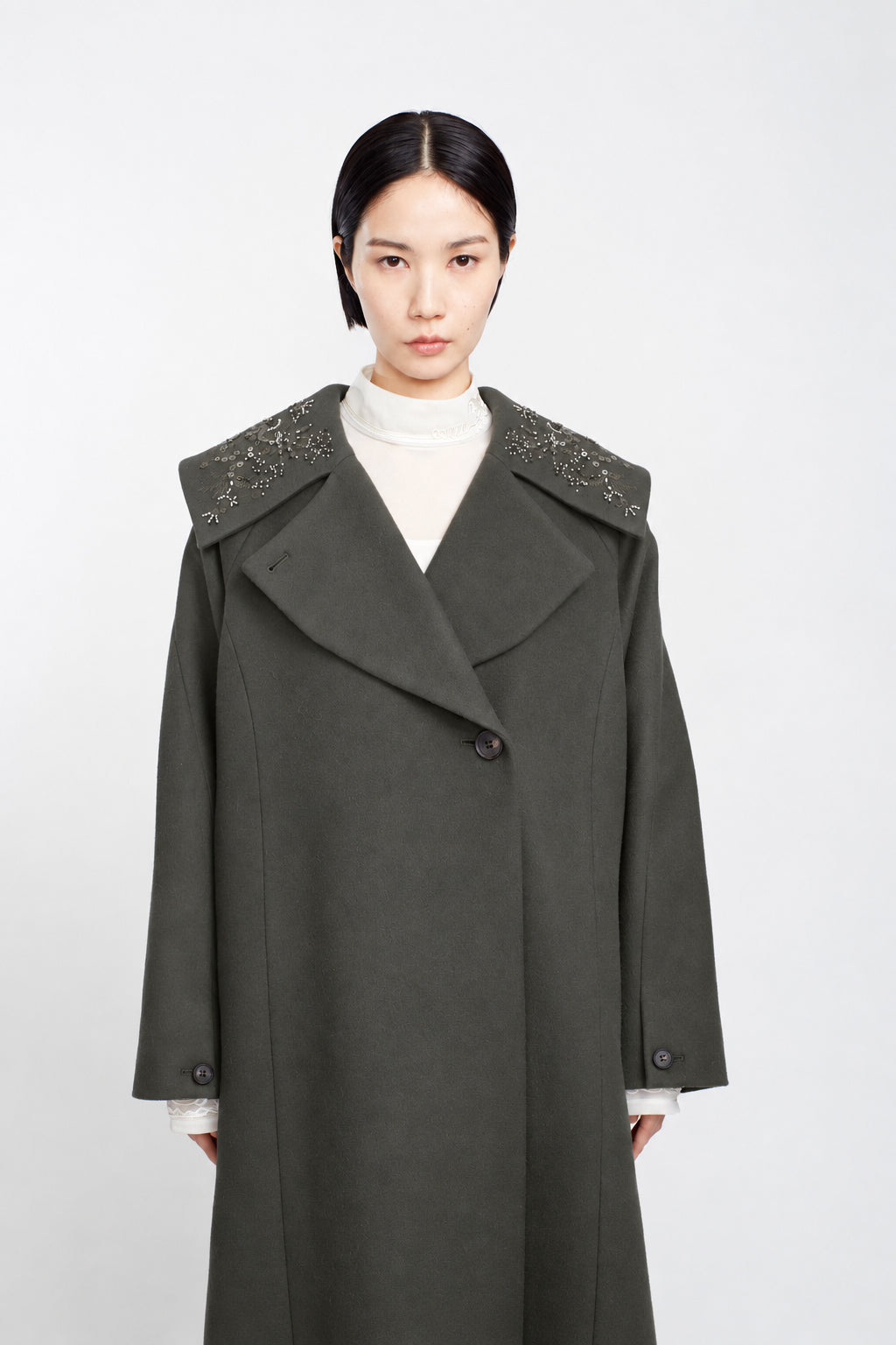 Glint beads embroidered long coat (Gray)