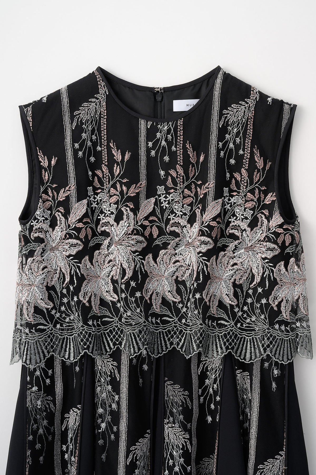 Classic lace sleeveless dress (Black)