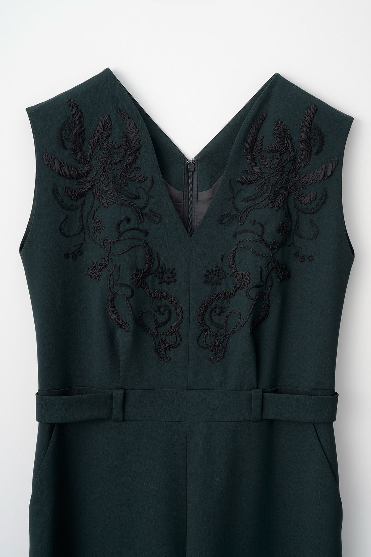Ribbon embroidered jumpsuit (Dark green)