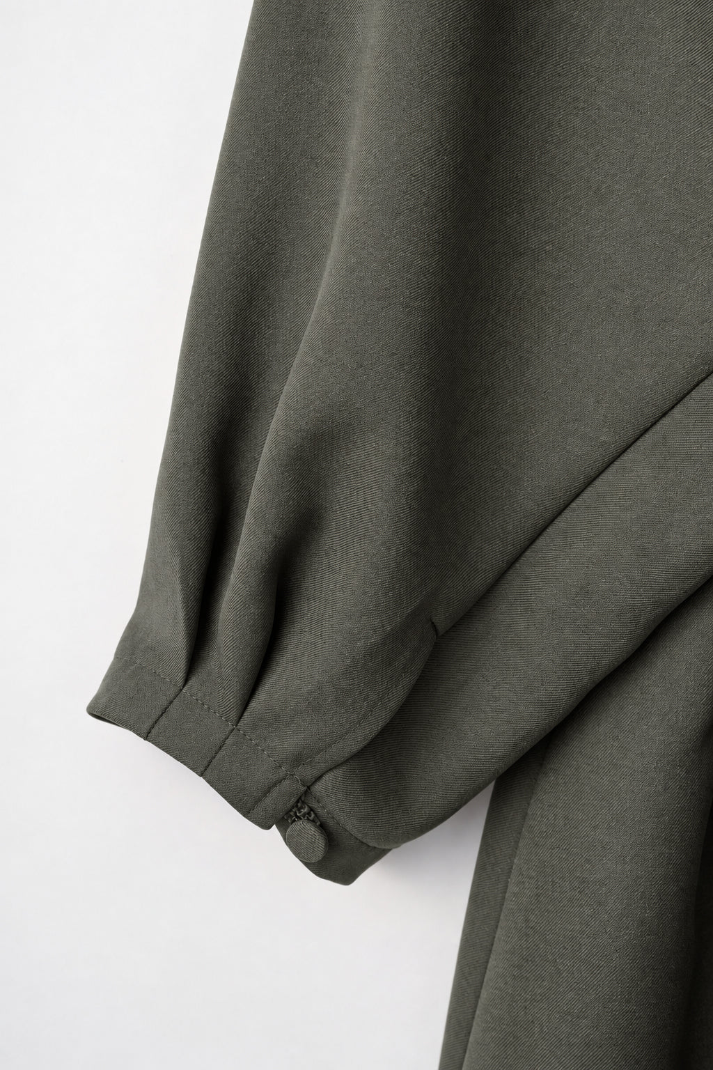 Quiet embroidered dress (Khaki)