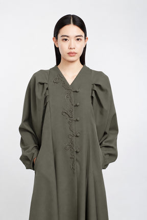 Quiet embroidered dress (Khaki)