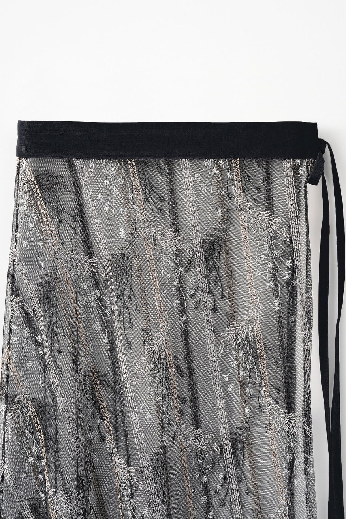 Classic lace wrap skirt (Black)