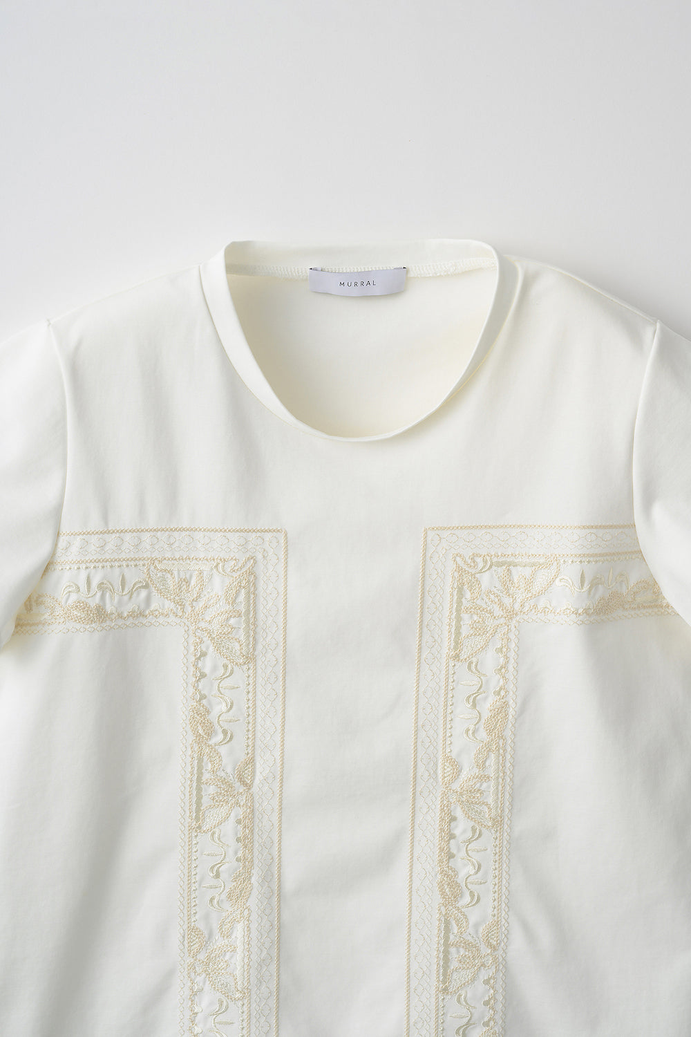 Framed embroidered jersey tops (White)