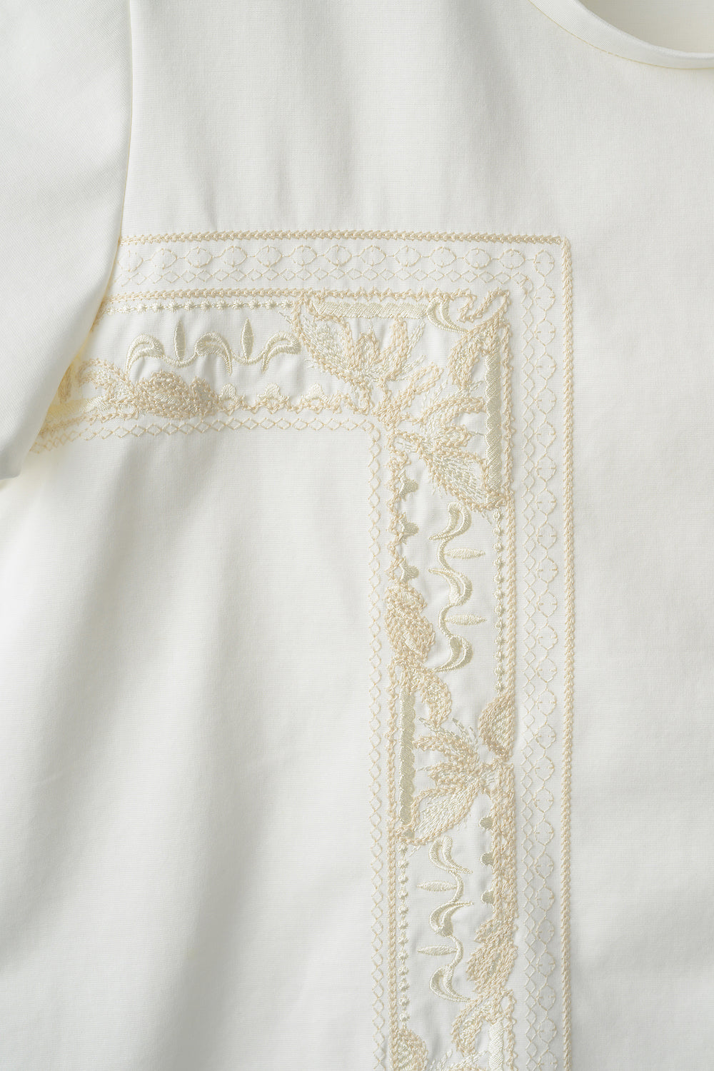 Framed embroidered jersey tops (White)