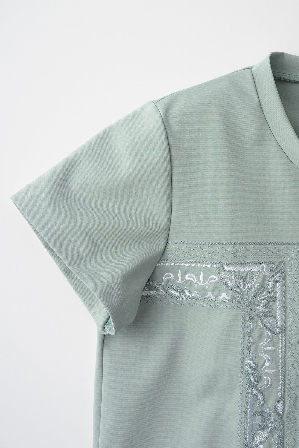 Framed embroidered jersey tops (Ash green)