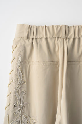Glimmer embroidered slacks (Beige)