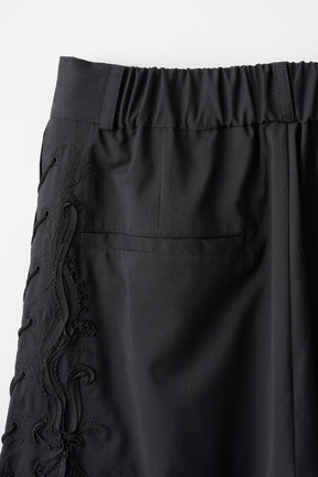 Glimmer embroidered slacks (Black)