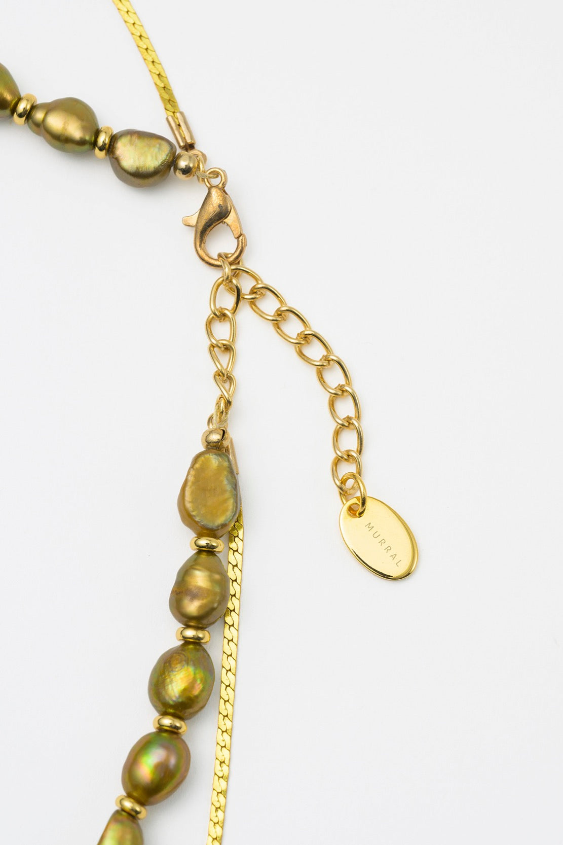 Faint pearl necklace (Gold)