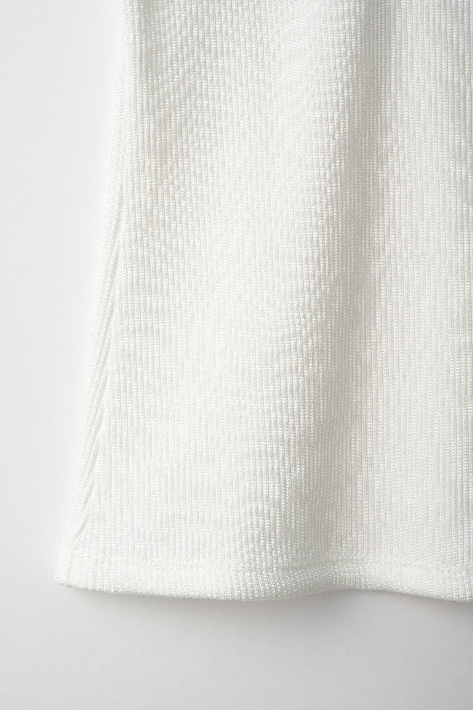 Scallop embroidered tank (White)