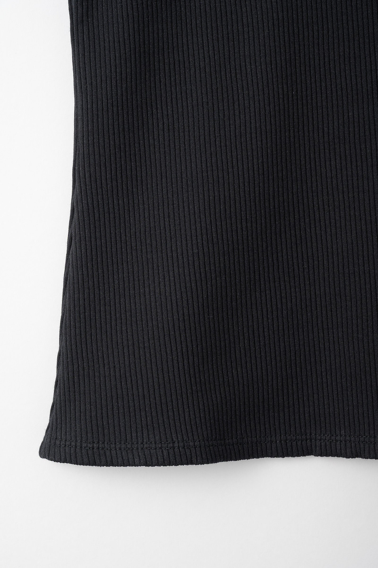 Scallop embroidered tank (Black)