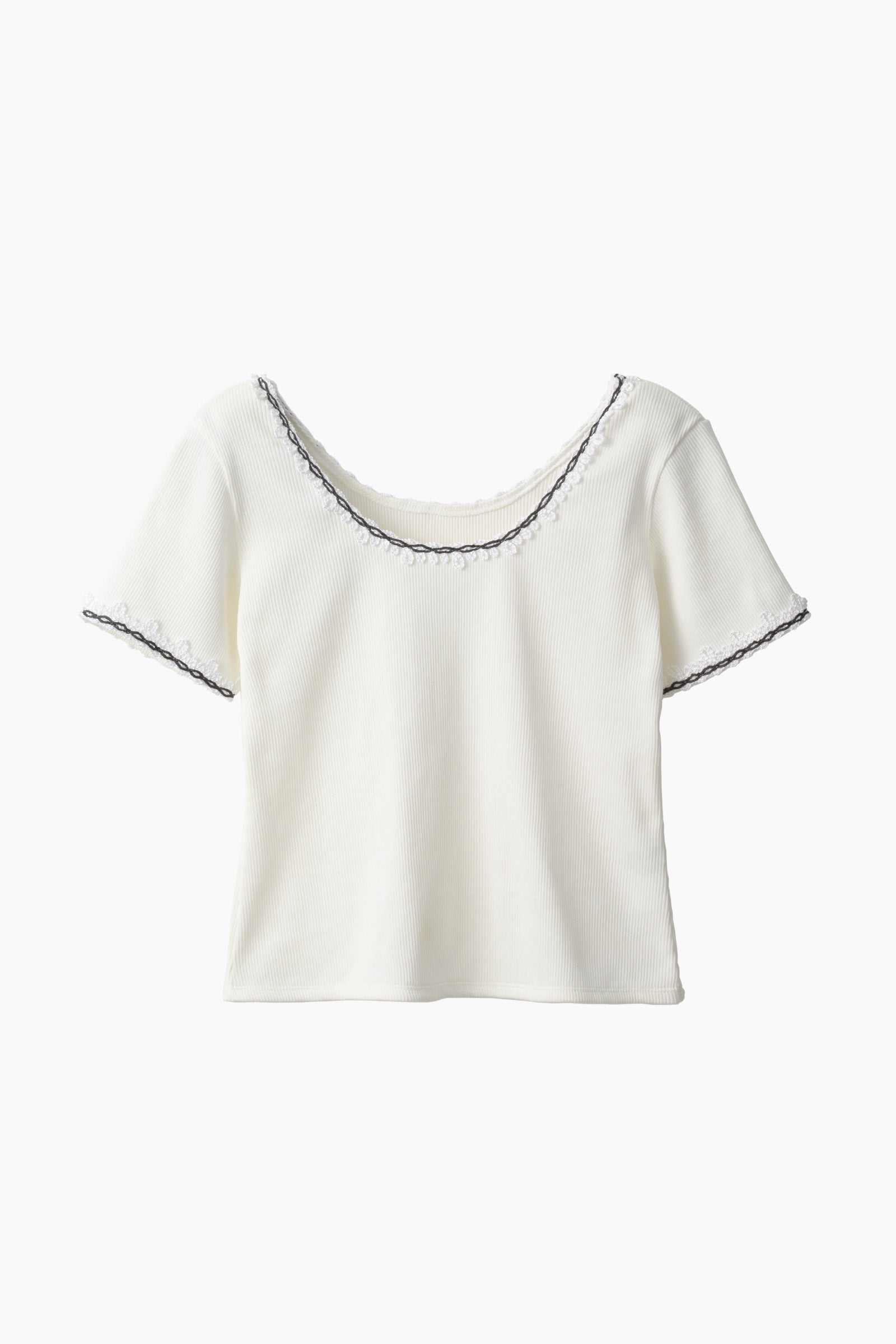 Scallop embroidered tops (White)