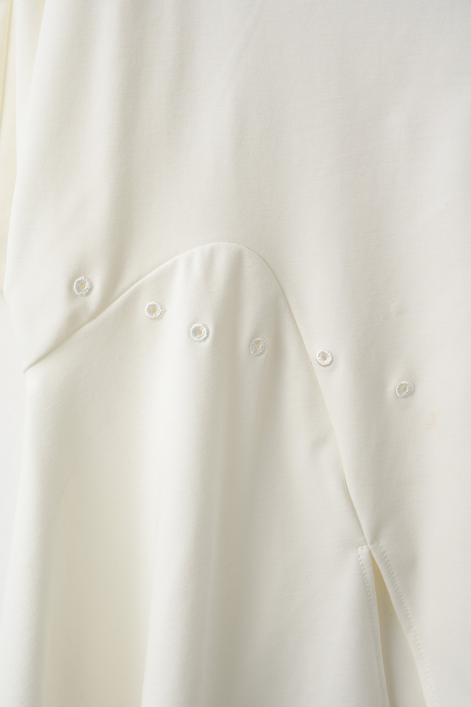 Brooch gather asymmetric tops (White)