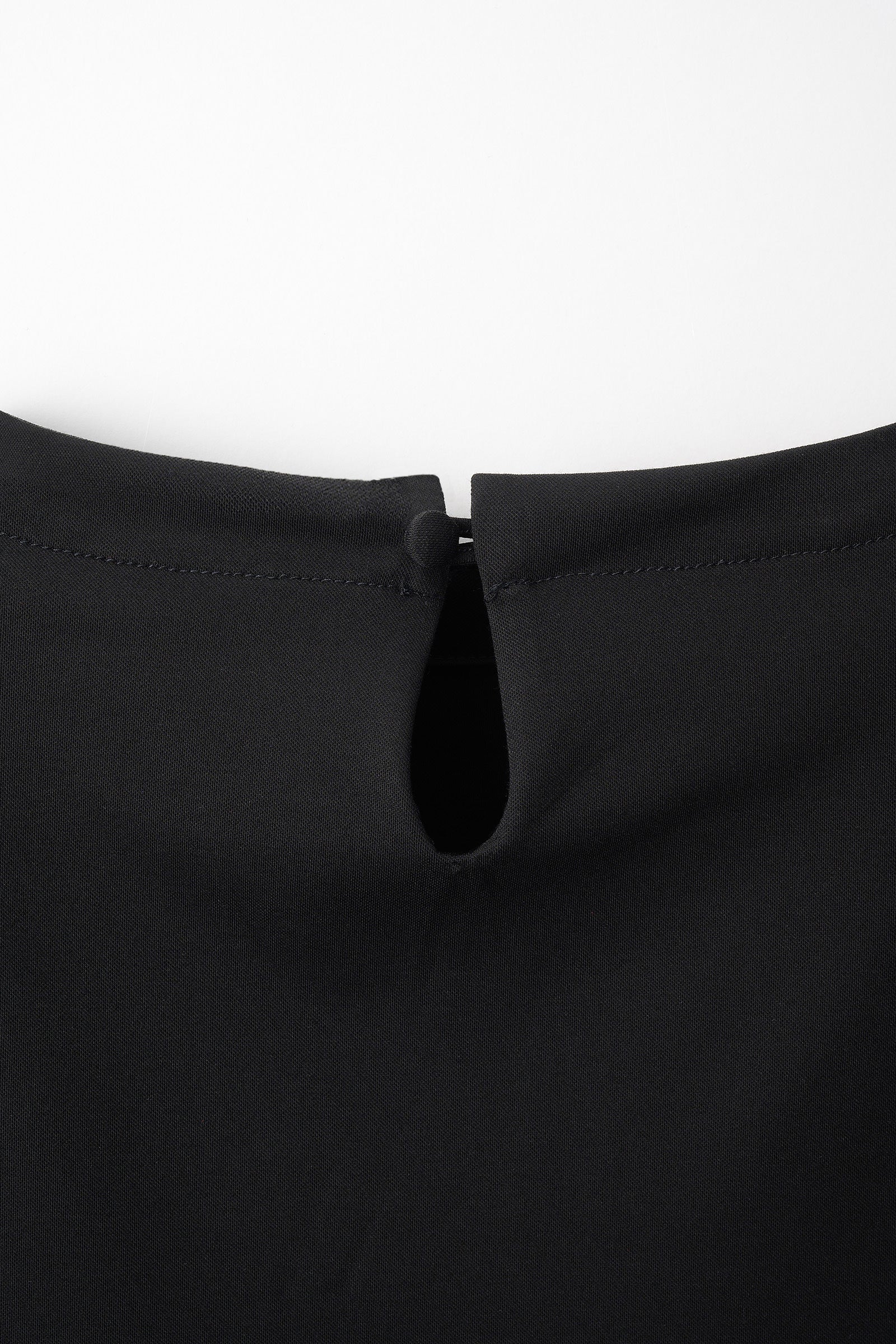 Brooch gather asymmetric tops (Black)