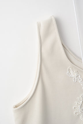 Lace up embroidered tank (Ivory)
