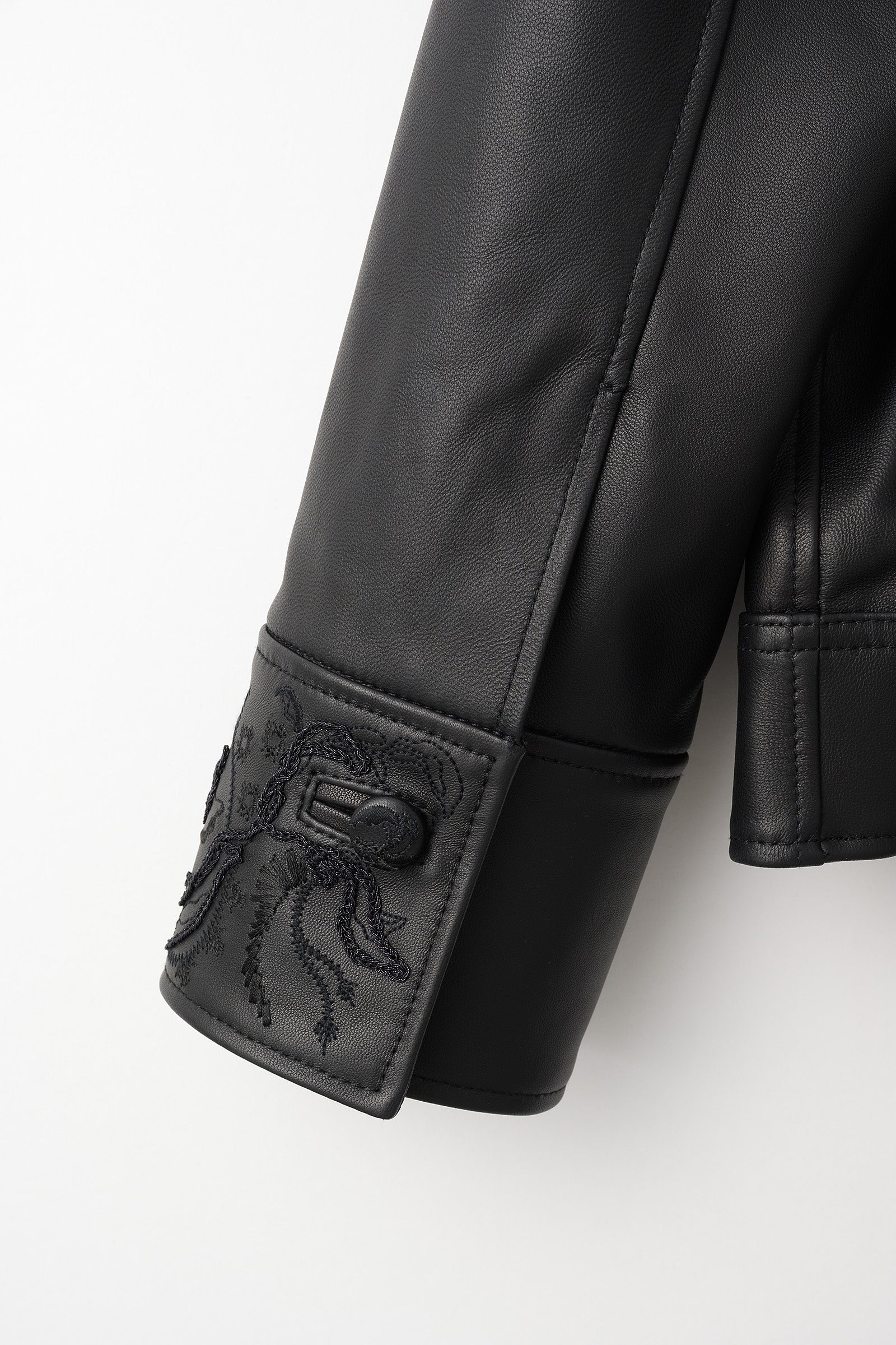 Relief embroidered leather jacket (Black)