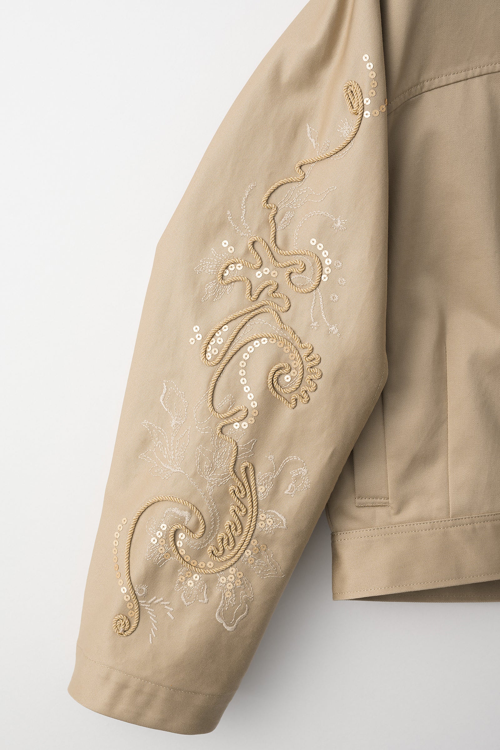 Relief embroidered chino jacket (Beige)