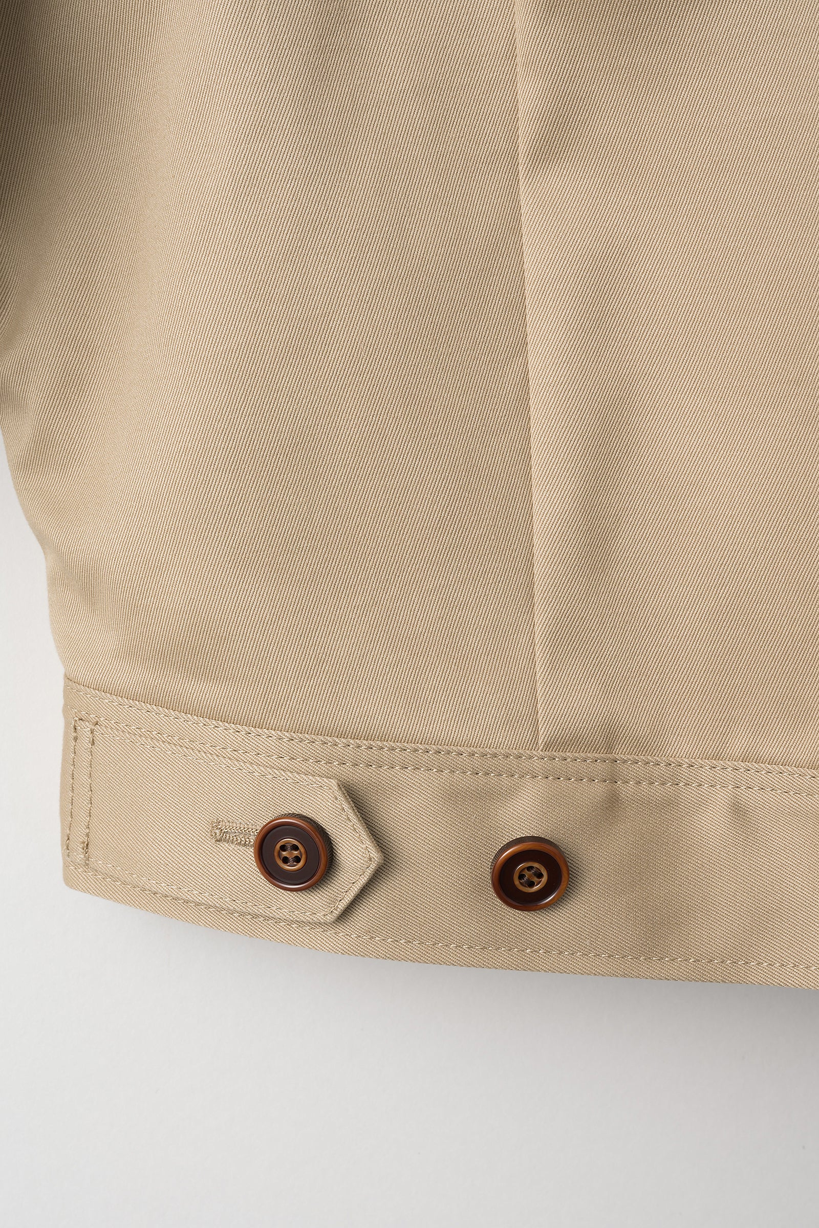 Relief embroidered chino jacket (Beige)