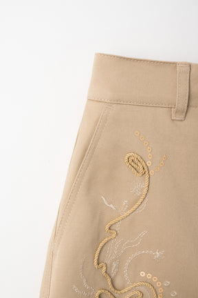 Relief embroidered chino skirt (Beige)