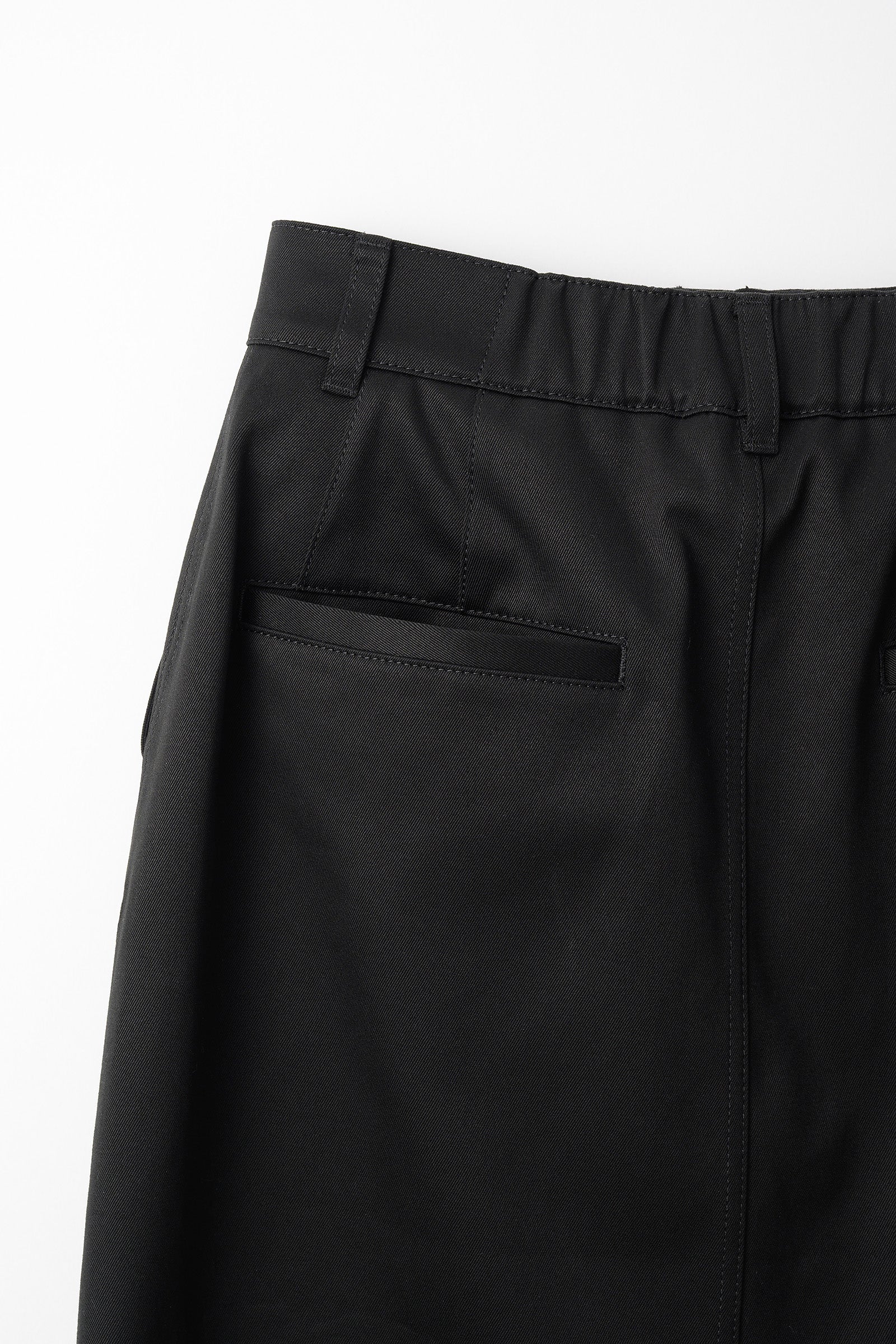 Relief embroidered chino skirt (Black)