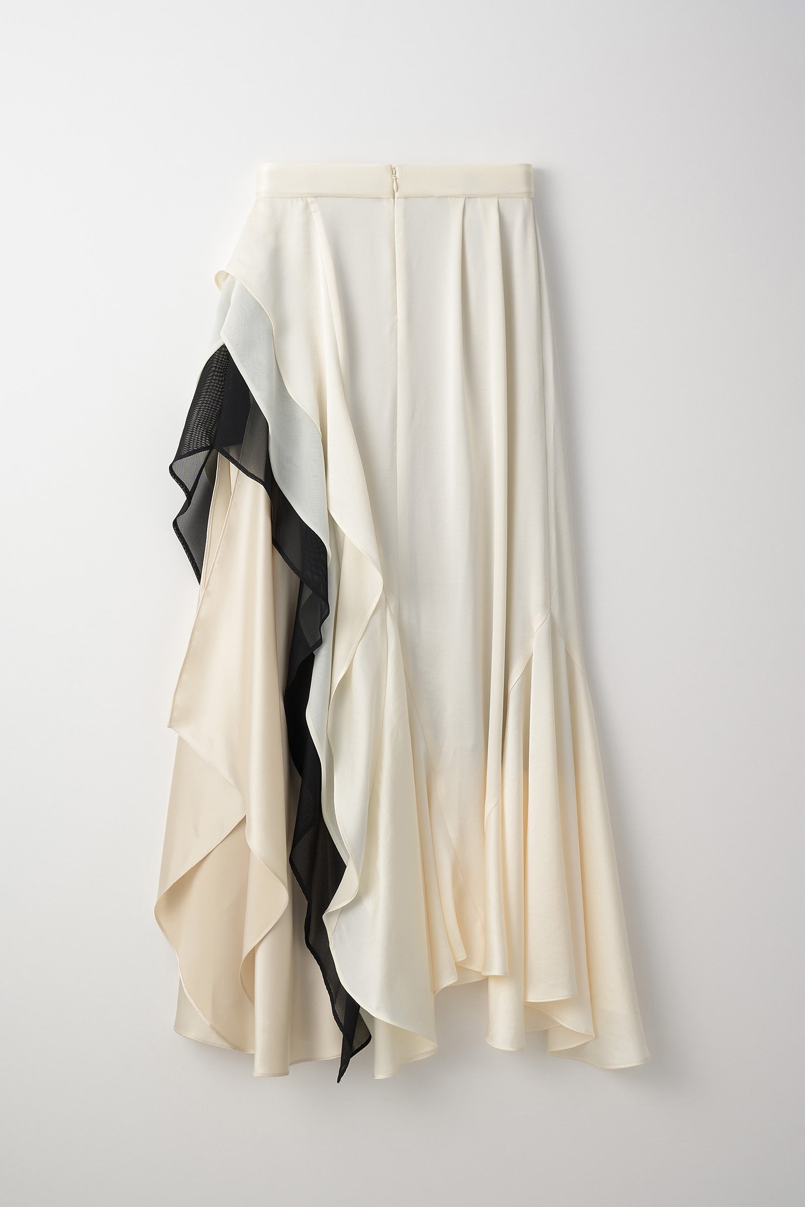 Cascade satin skirt (Ivory)