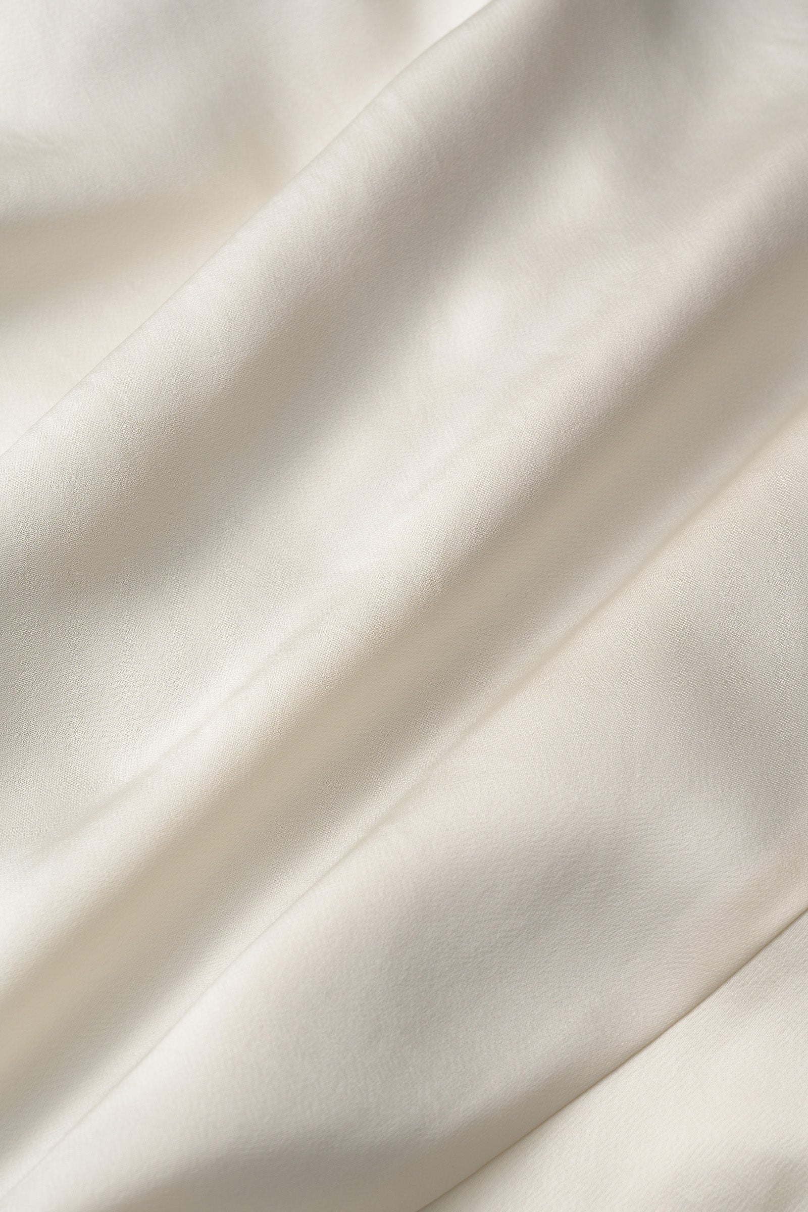 Cascade satin skirt (Ivory)