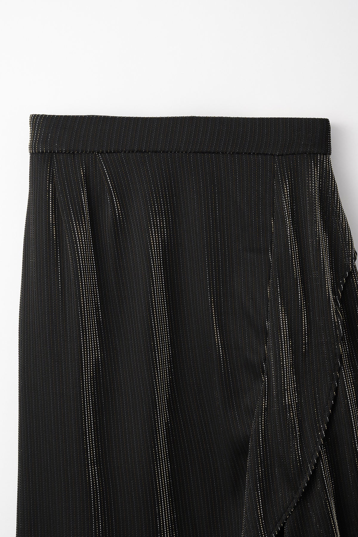 Fluid glimmer asymmetric skirt (Black)