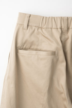 Relief embroidered chino trousers (Beige)