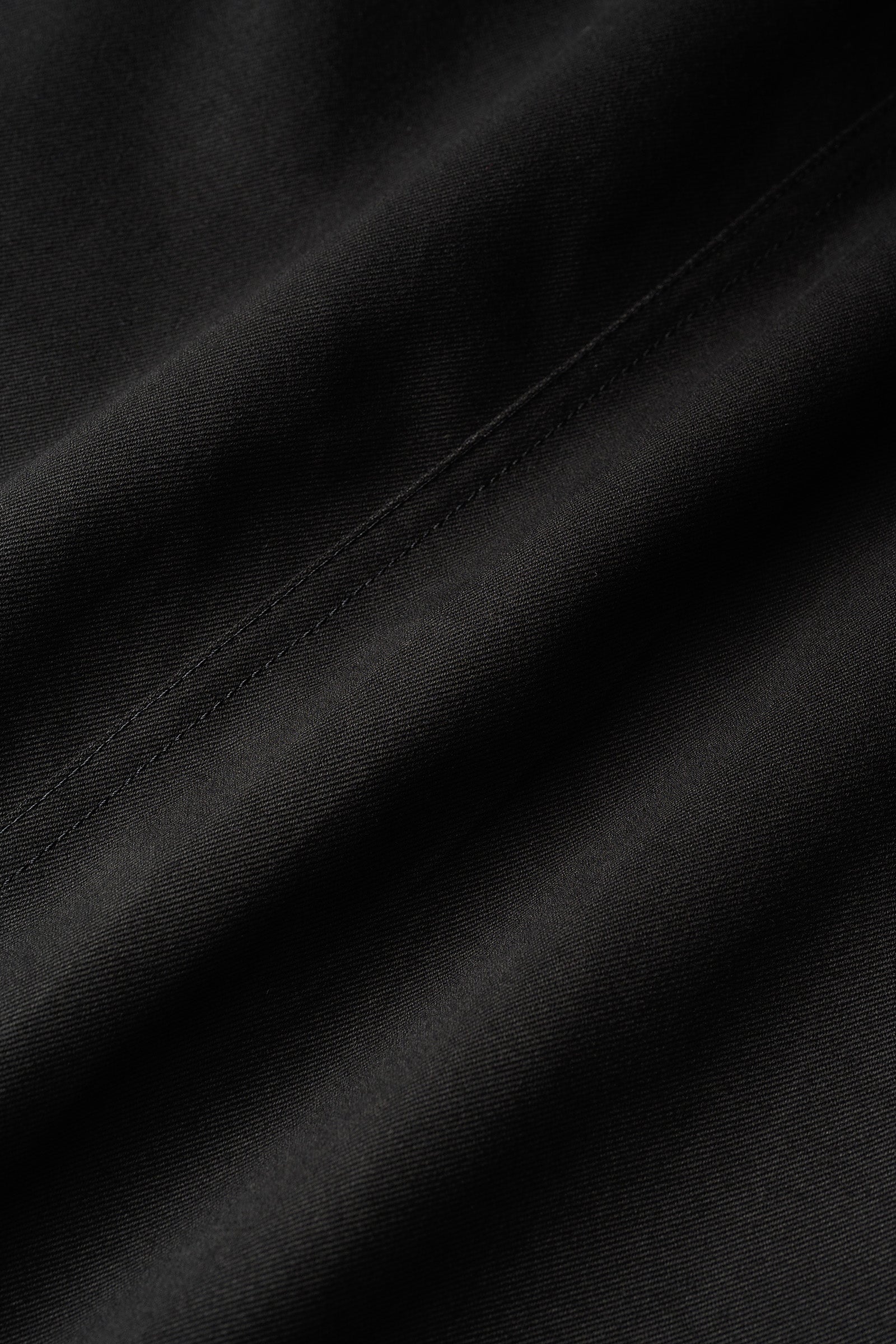 Relief embroidered chino trousers (Black)