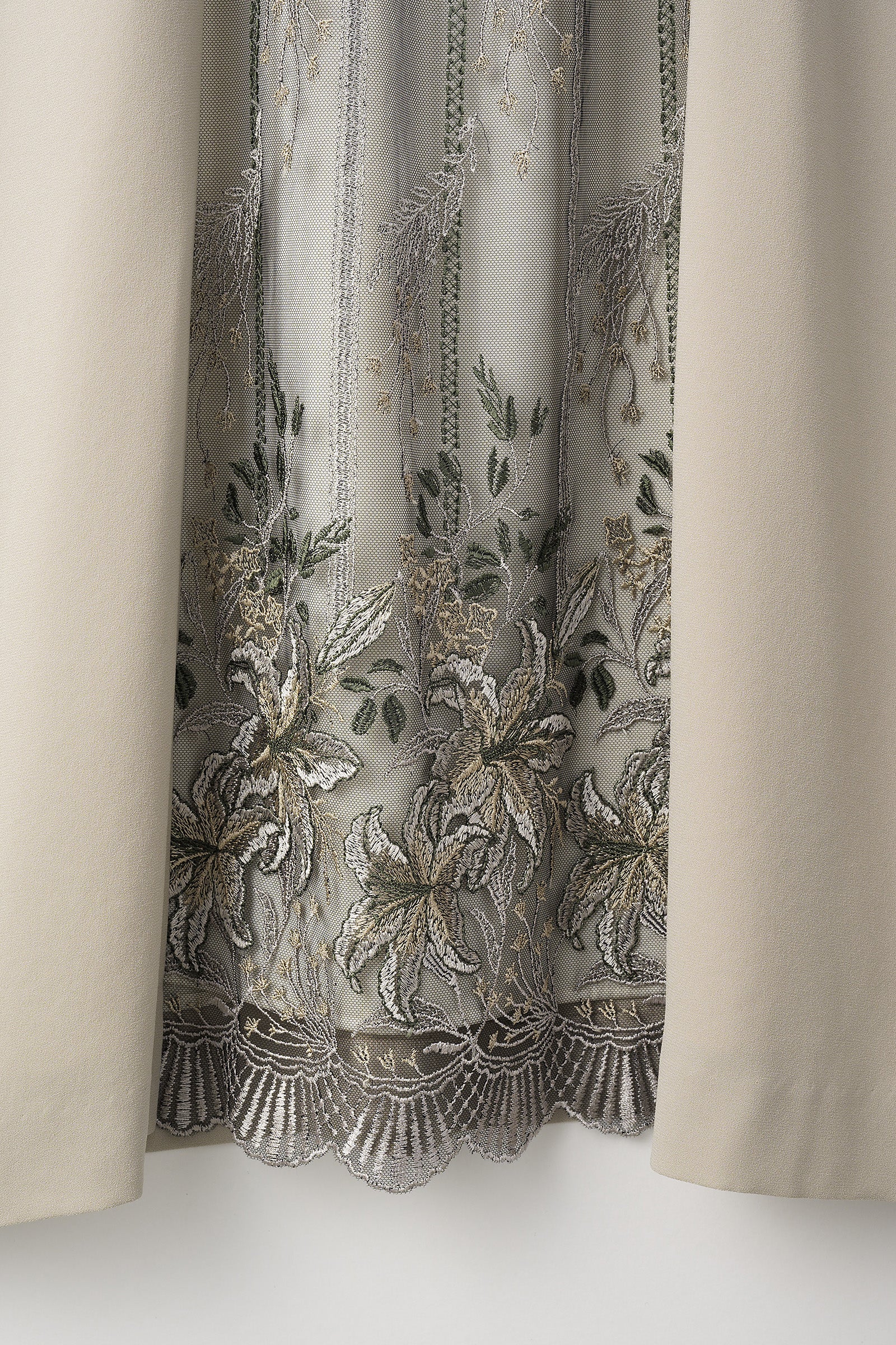 Classic lace dress (Ecru)