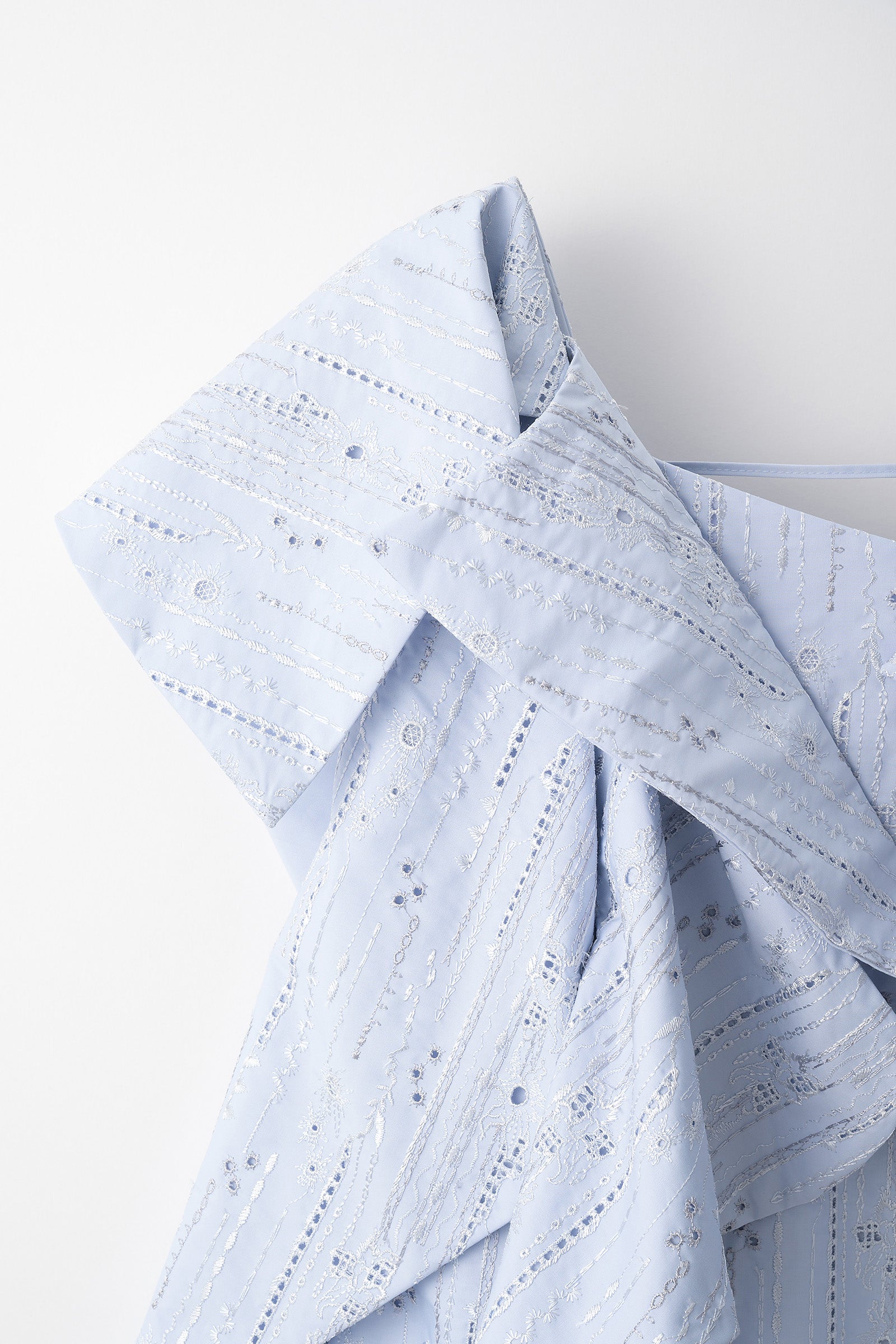 Swaying stripe embroidered dress (Blue)