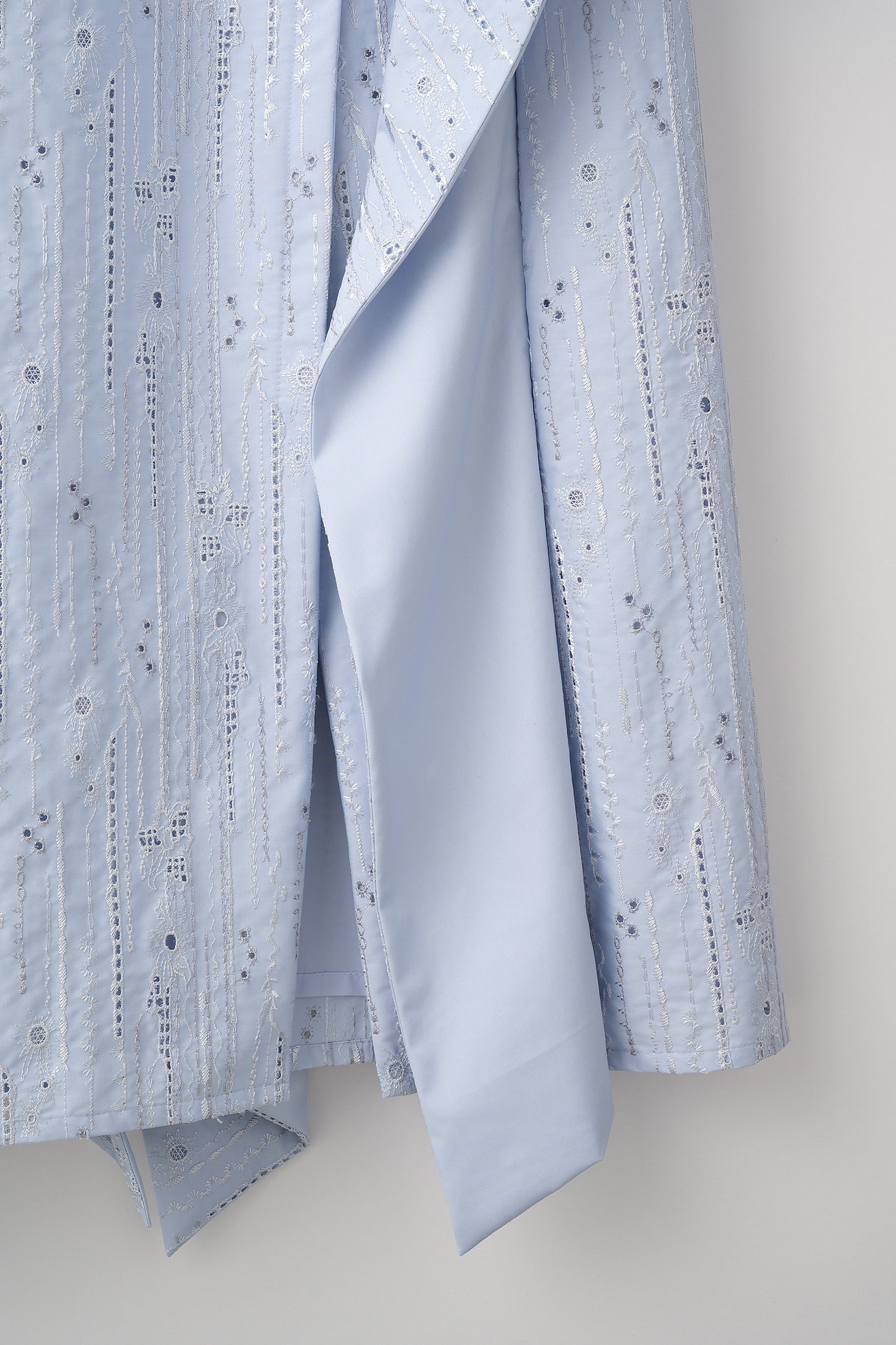 Swaying stripe embroidered dress (Blue)