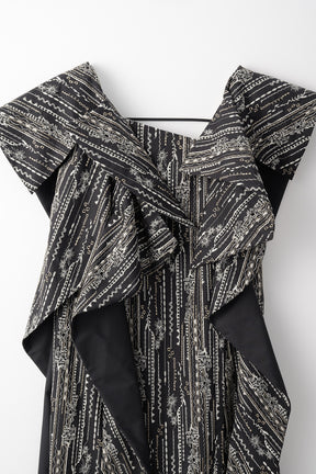 Swaying stripe embroidered dress (Black)