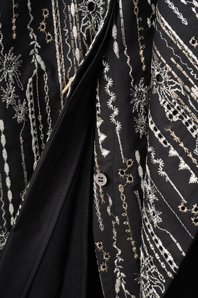 Swaying stripe embroidered dress (Black)
