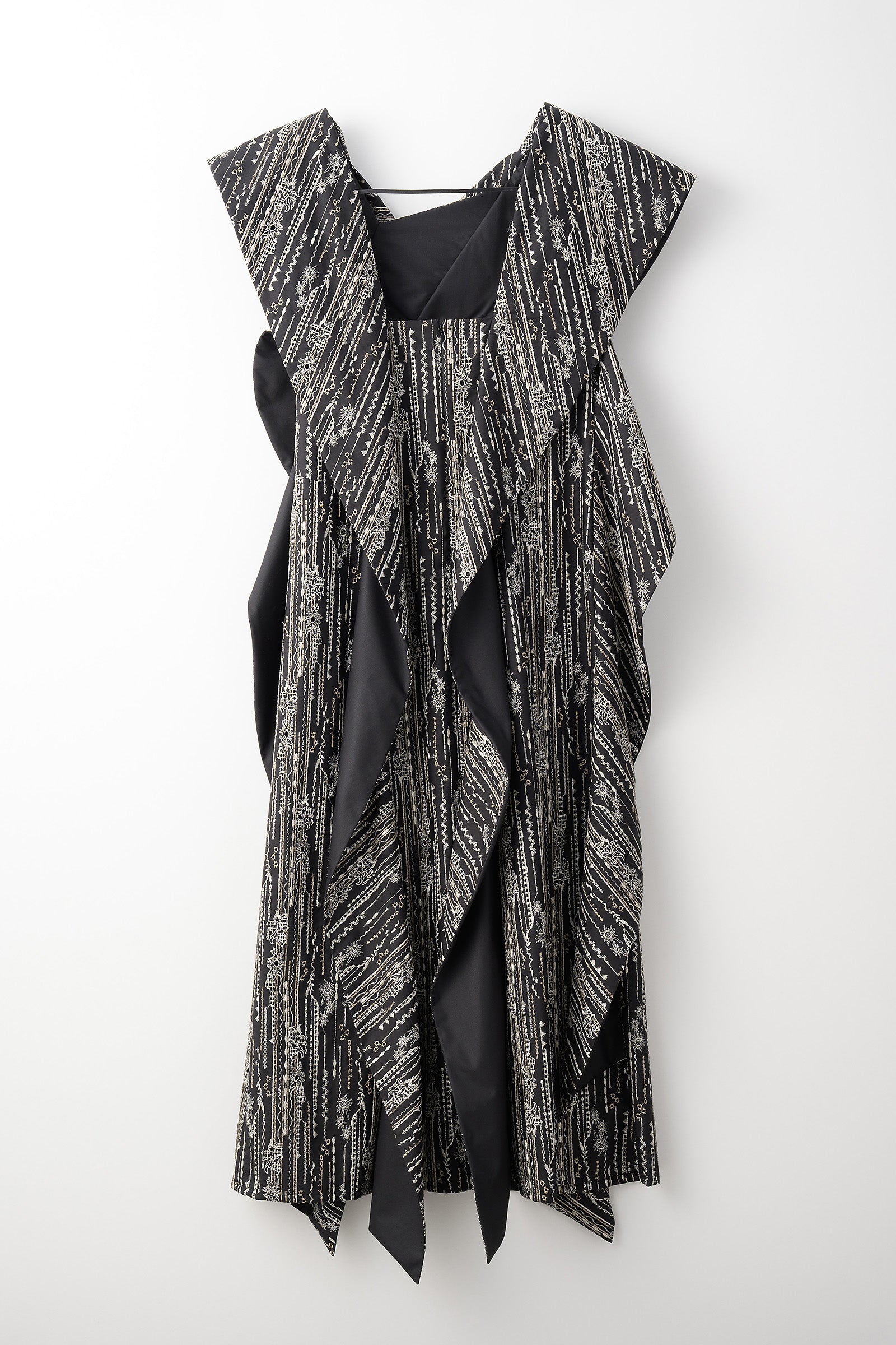 Swaying stripe embroidered dress (Black)