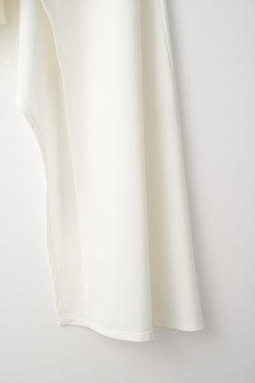 Brooch gather asymmetric dress (White)