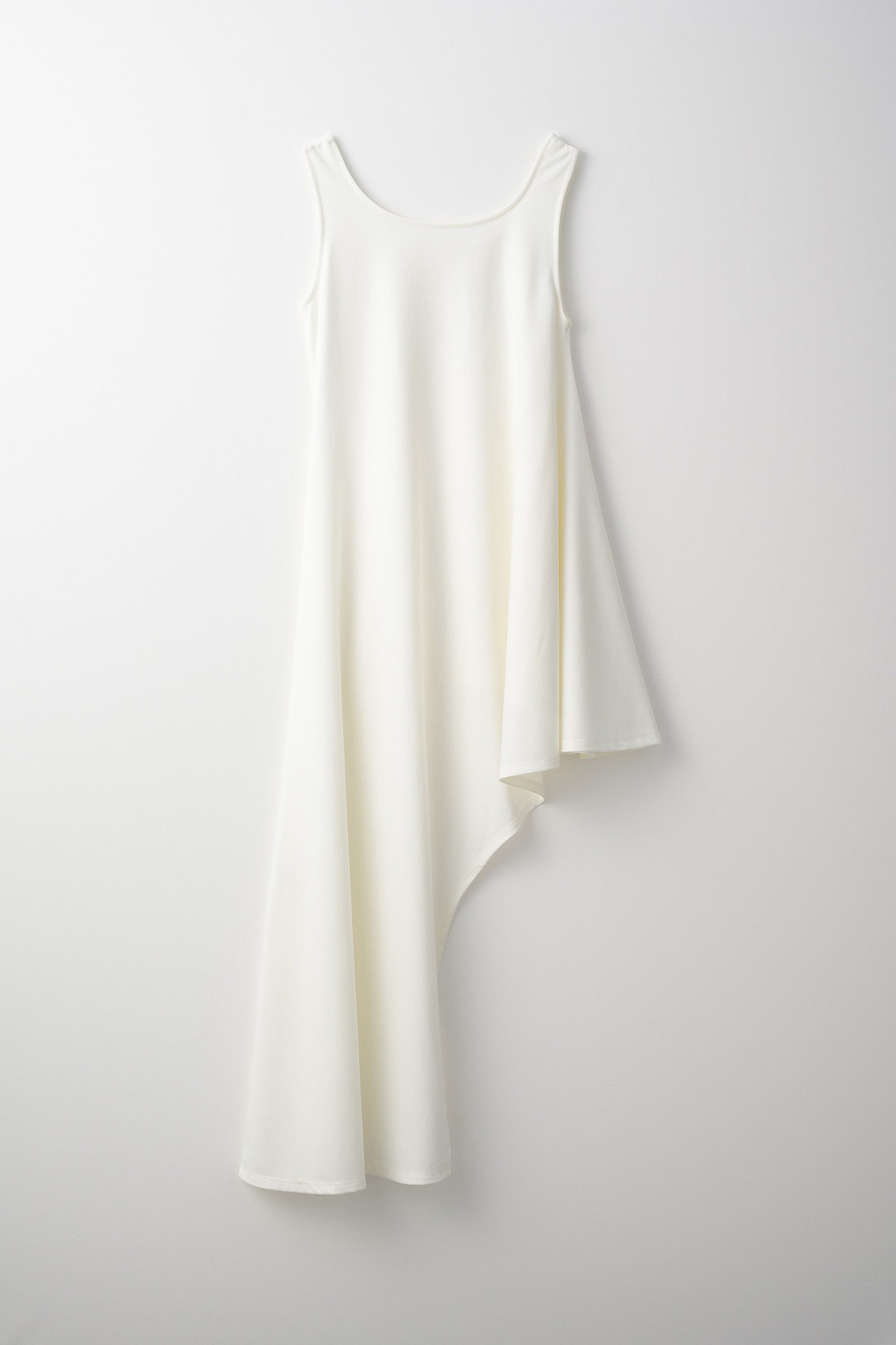 Brooch gather asymmetric dress (White)