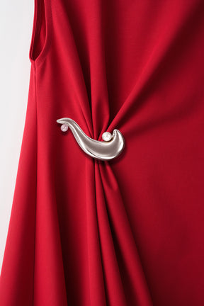 Brooch gather asymmetric dress (Red)