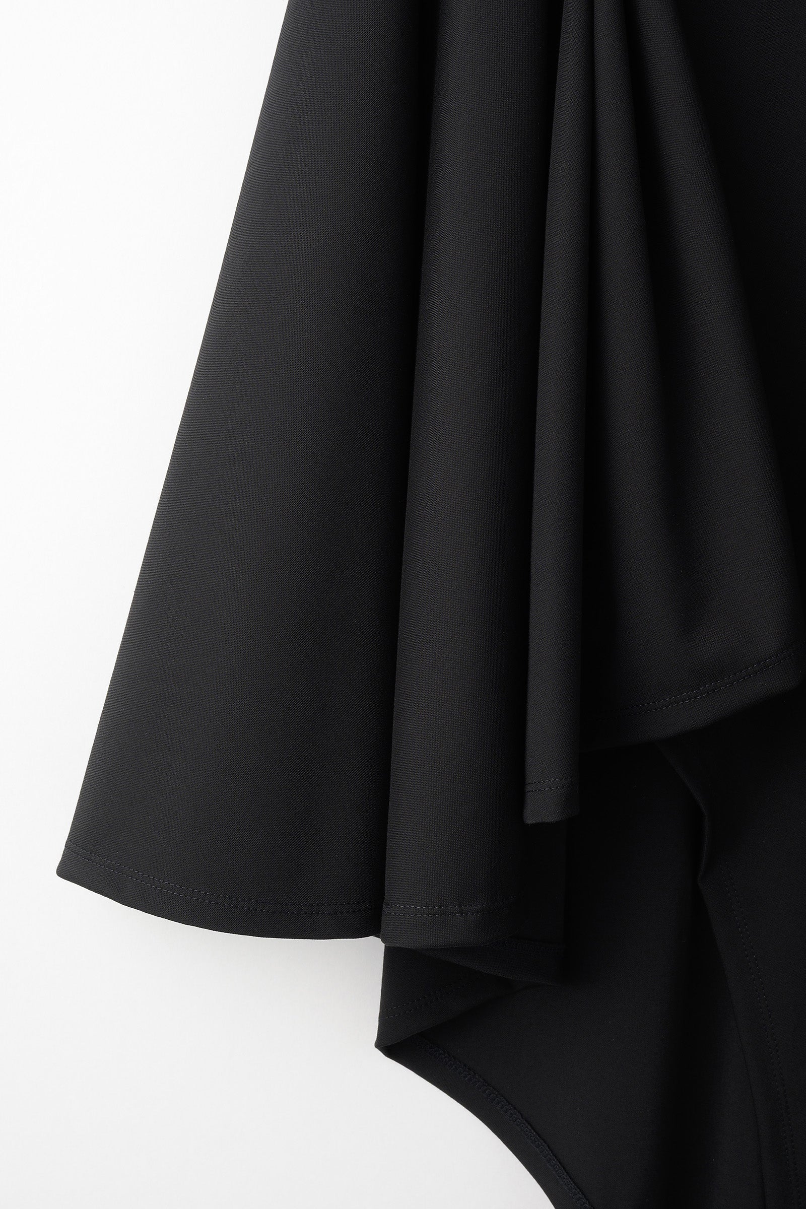 Brooch gather asymmetric dress (Black)