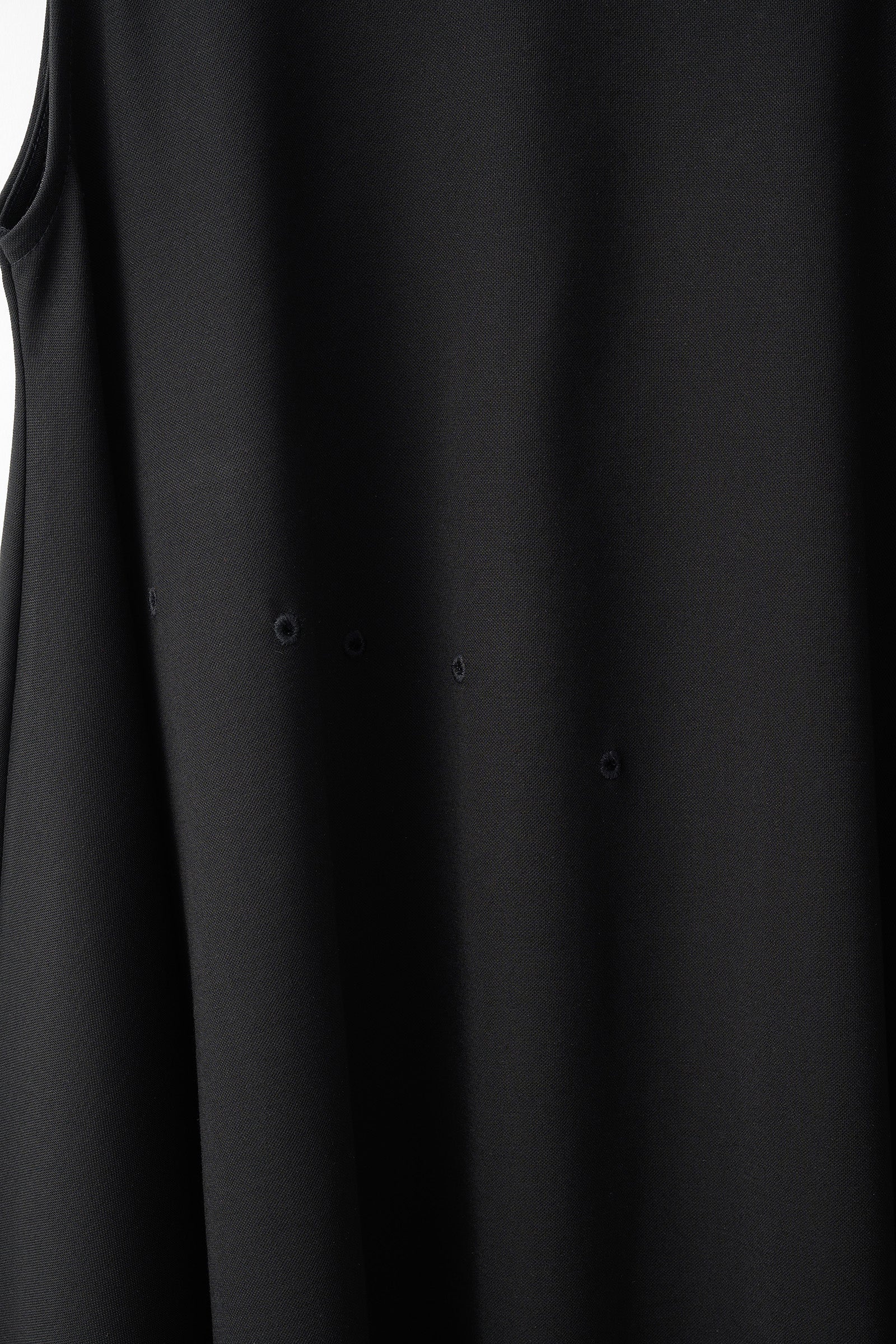 Brooch gather asymmetric dress (Black)