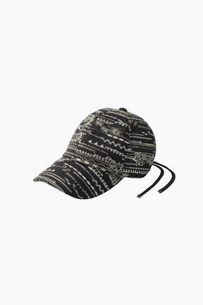 Swaying stripe embroidered cap (Black)