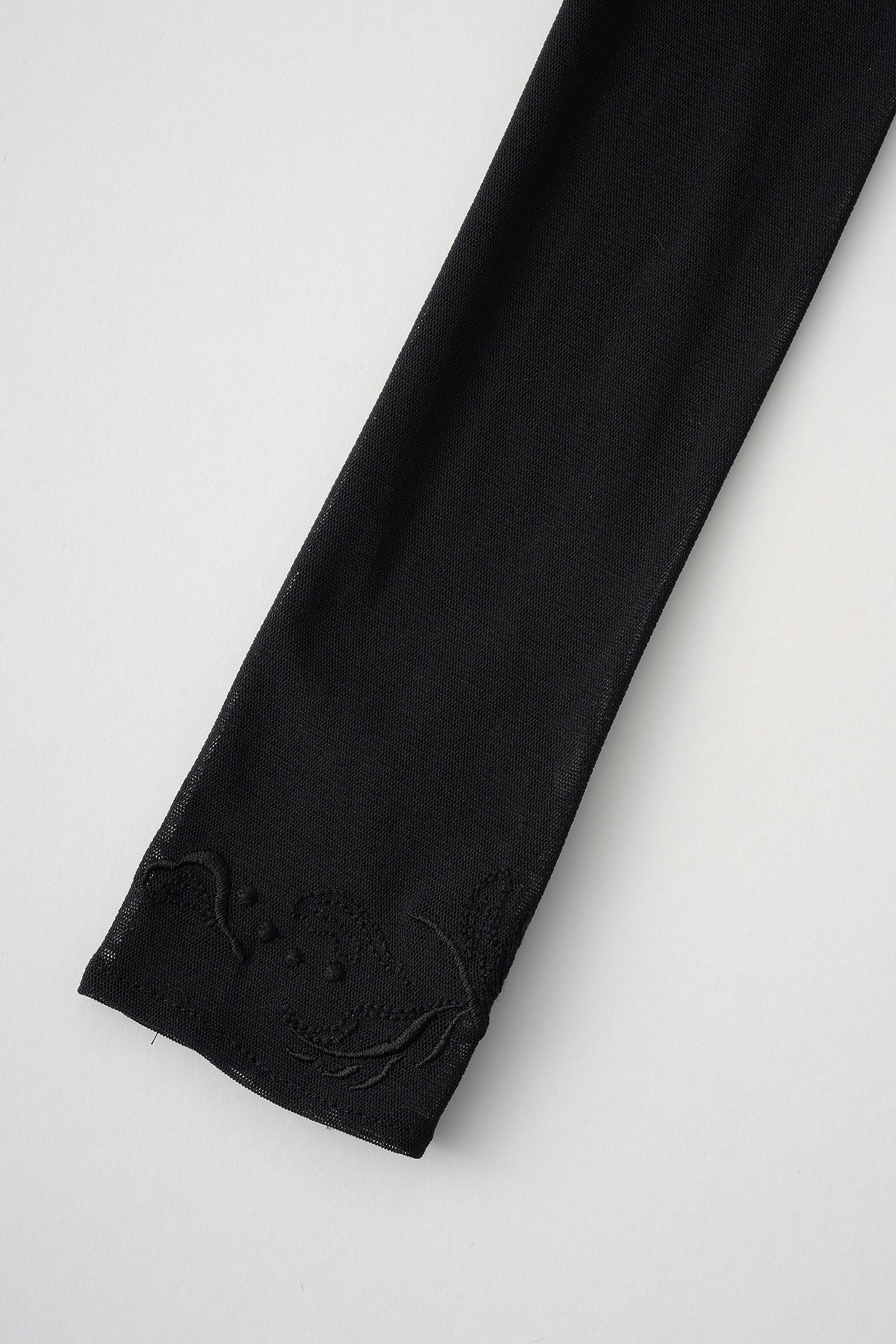 Embroidered mesh gloves (Black)
