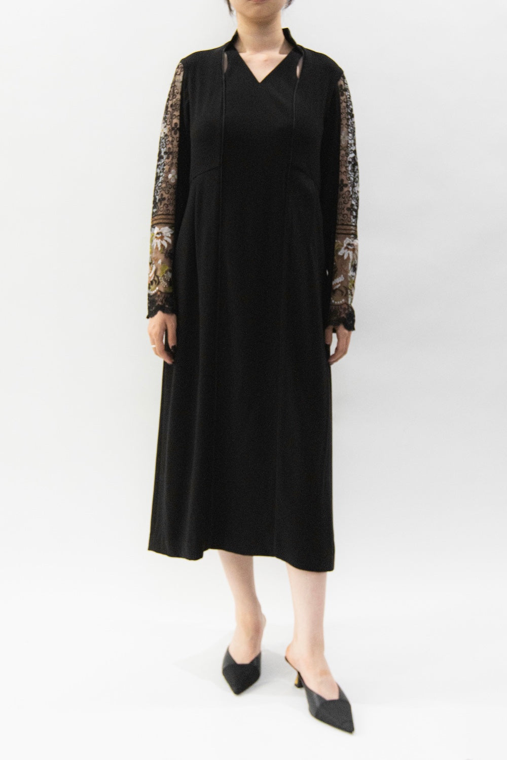 MURRAL Petal collar lace dress (Navy)