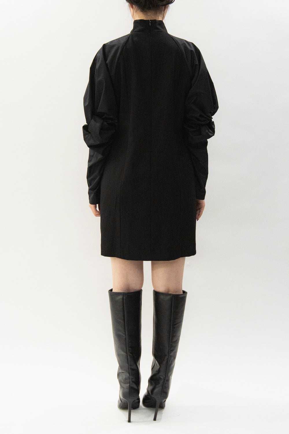 MURRAL Twist sleeve mini dress (Black)