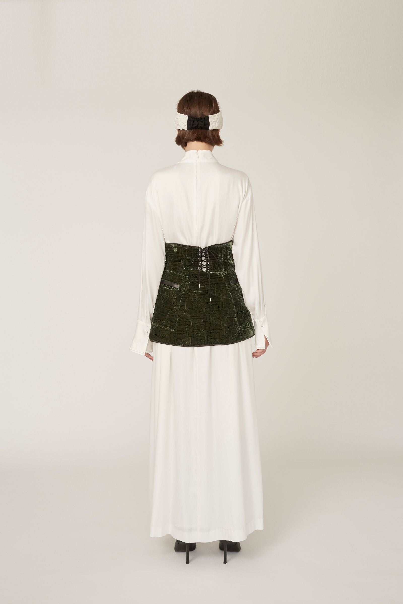 Symbolic embroidery velvet corset (Green)