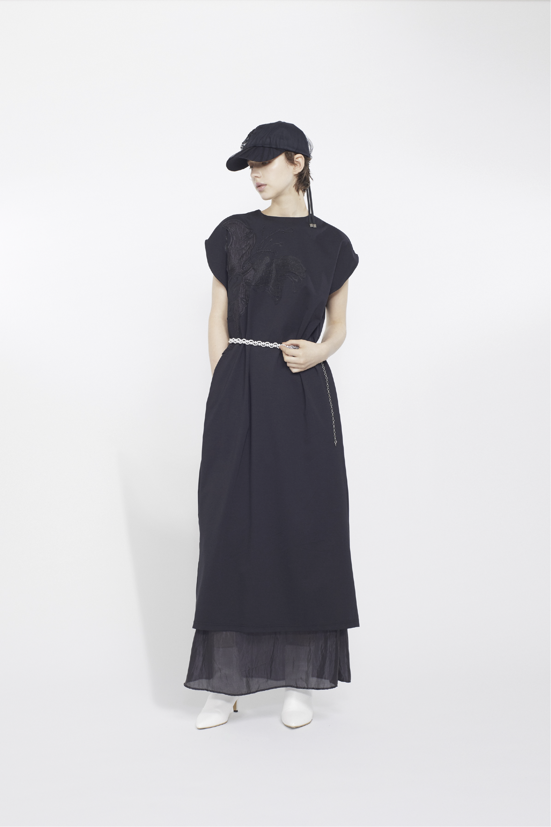 Nerine embroidered tulle cap (Black)