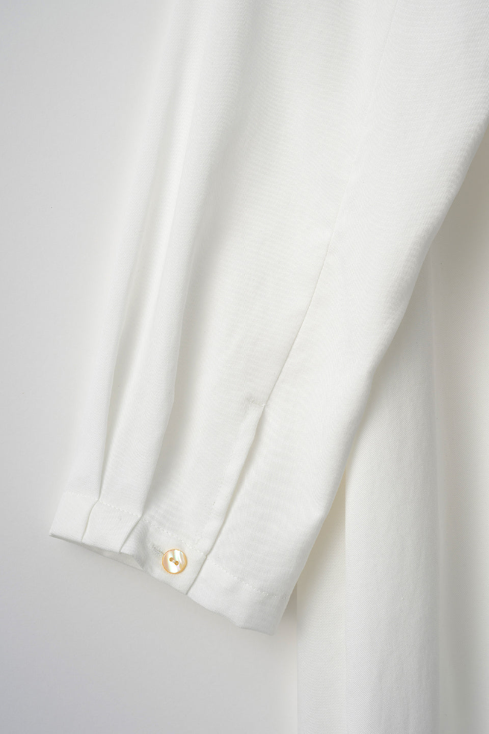 Veil embroidered dress (White)