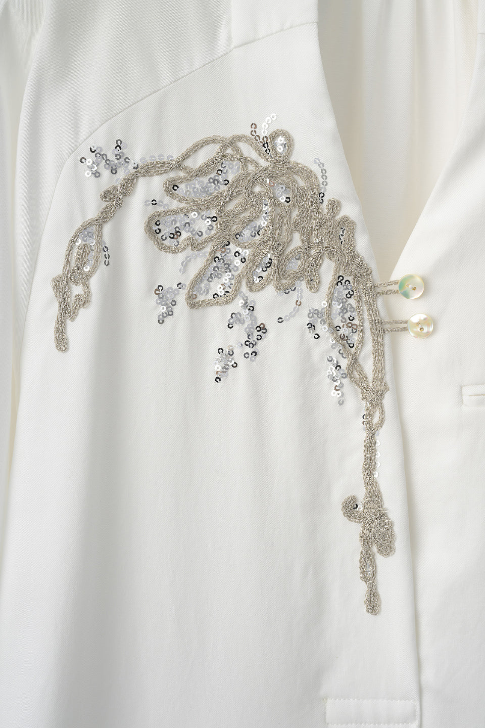 Veil embroidered dress (White)