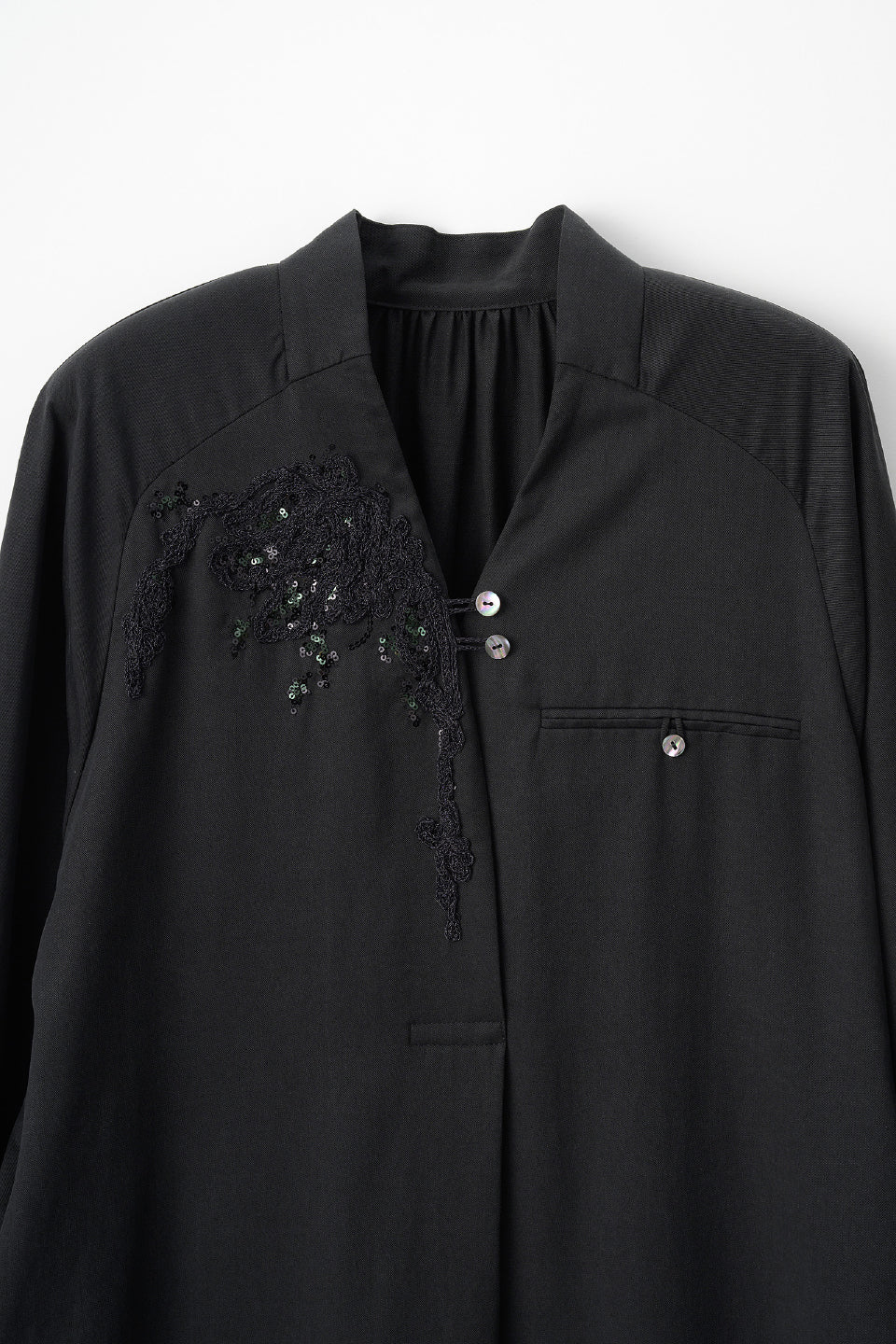 Veil embroidered dress (Black)